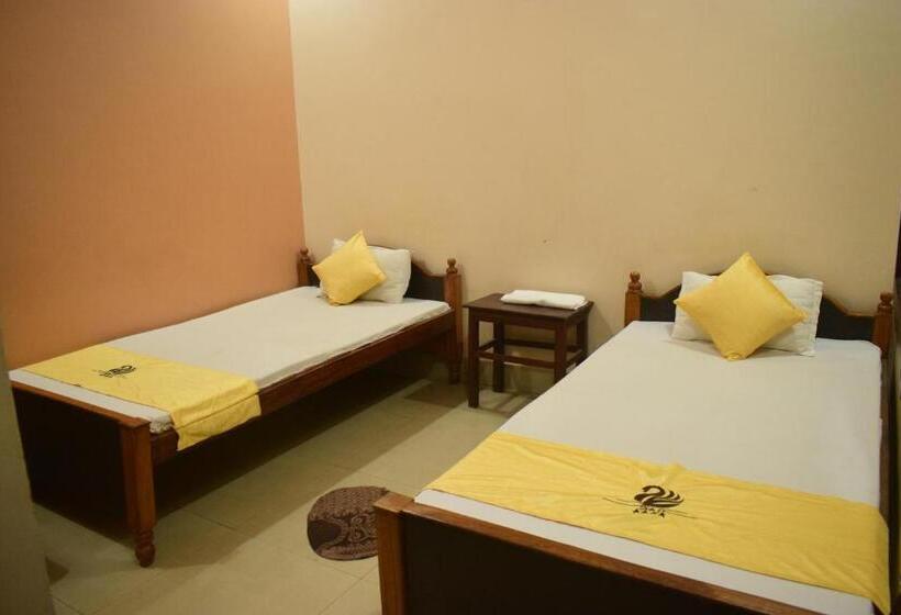 Hotel Shakuntla Palace