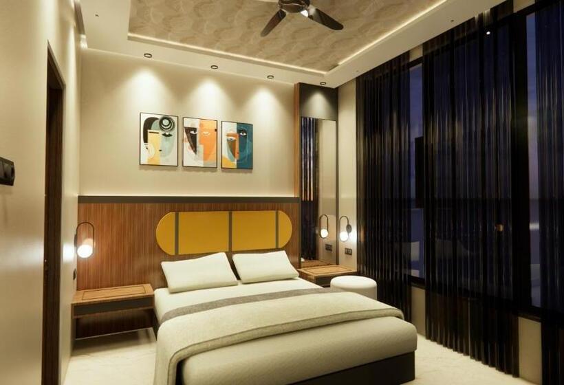 Hotel Shakuntla Palace