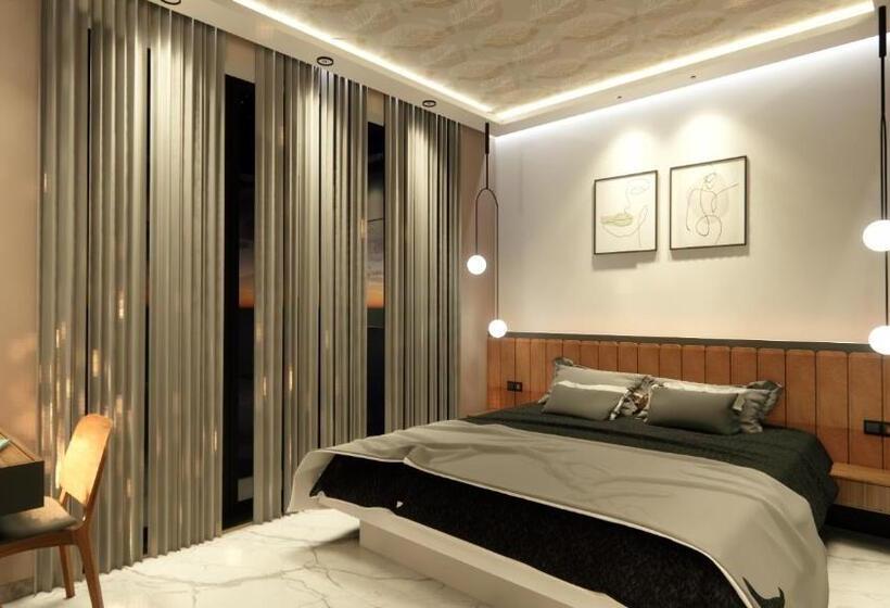 Hotel Shakuntla Palace