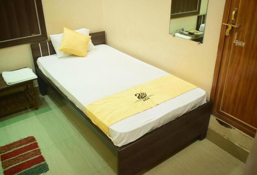 Hotel Shakuntla Palace