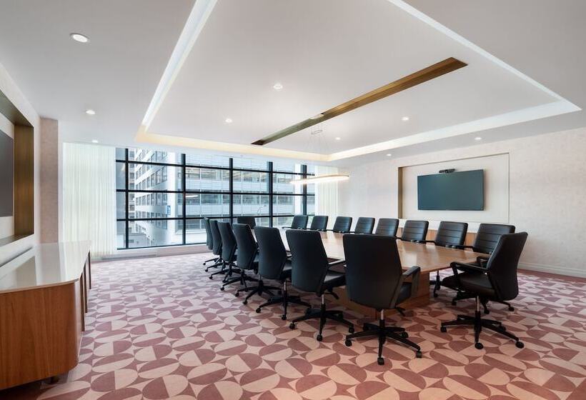 Honeyrose Hotel, Montreal, A Tribute Portfolio