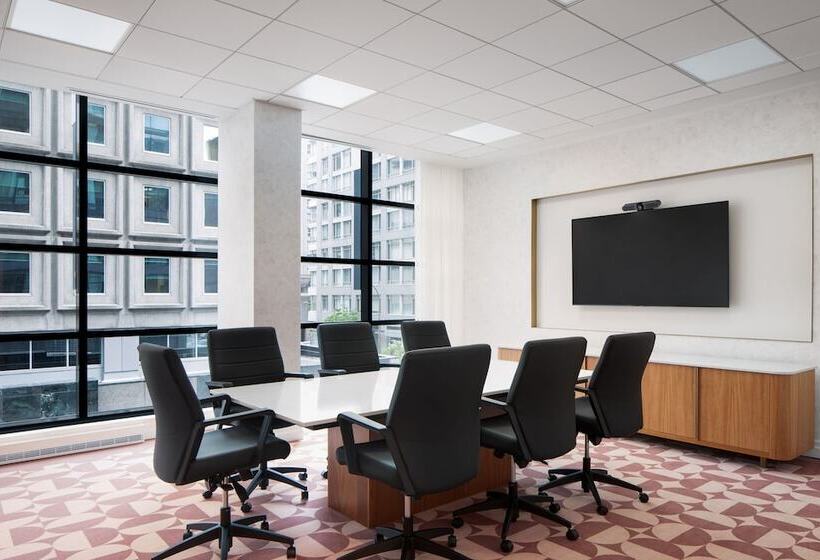 Honeyrose Hotel, Montreal, A Tribute Portfolio