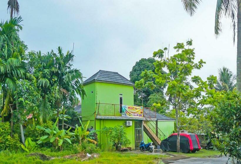 בית מלון כפרי Spot On 92246 Kost Qiu Qiu 99