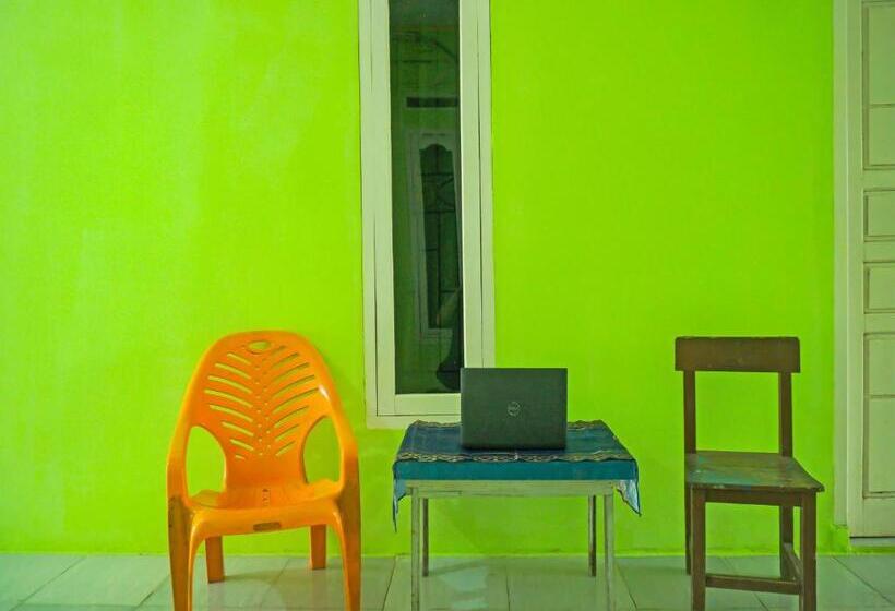 בית מלון כפרי Spot On 92246 Kost Qiu Qiu 99