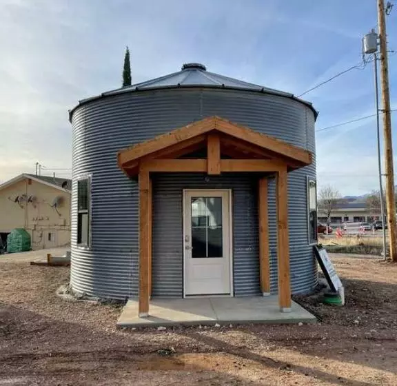 Majatalo Silo Suite 1 Pet Friendly  Near Zion National Park