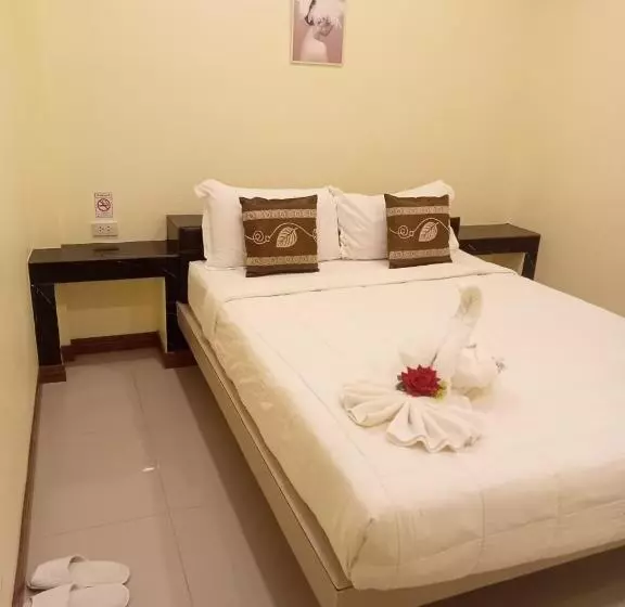 ユースホステル ไลอ้อน โฮเทล