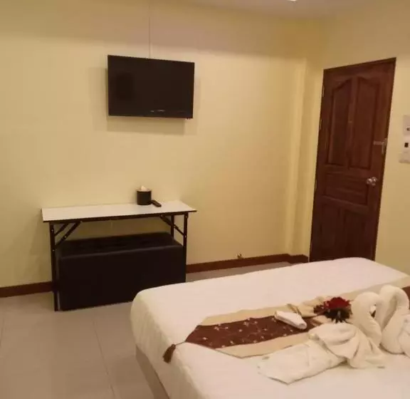 ユースホステル ไลอ้อน โฮเทล