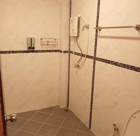 호스텔 ไลอ้อน โฮเทล