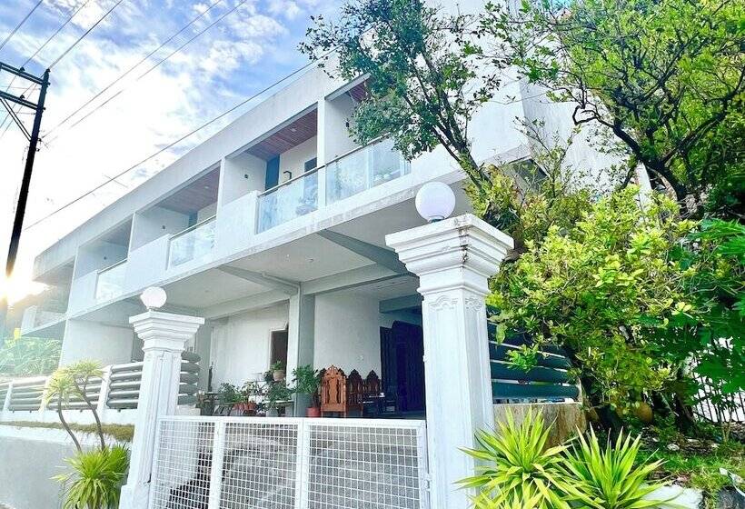 Alberg Happy Island Inn