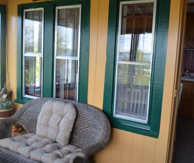 민박 Chateau Country Inn