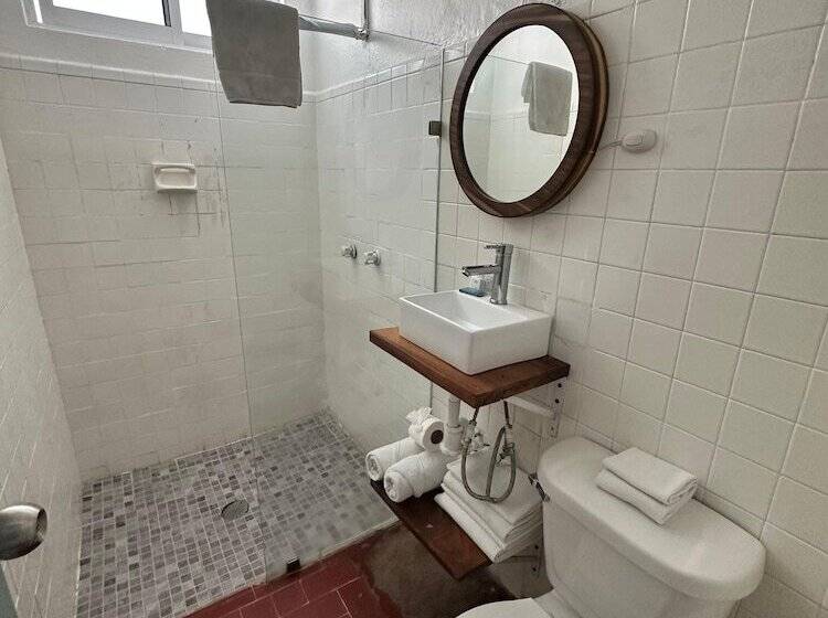 Creta Hotel & Suites