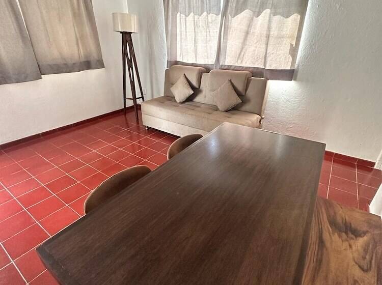 Creta Hotel & Suites