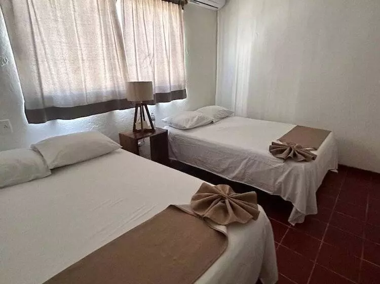 Creta Hotel & Suites