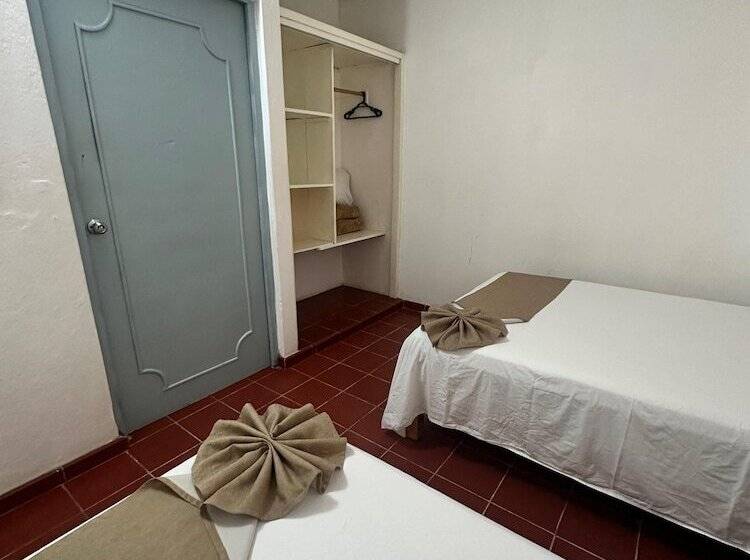 Creta Hotel & Suites