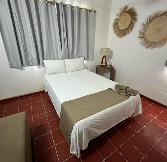 Creta Hotel & Suites