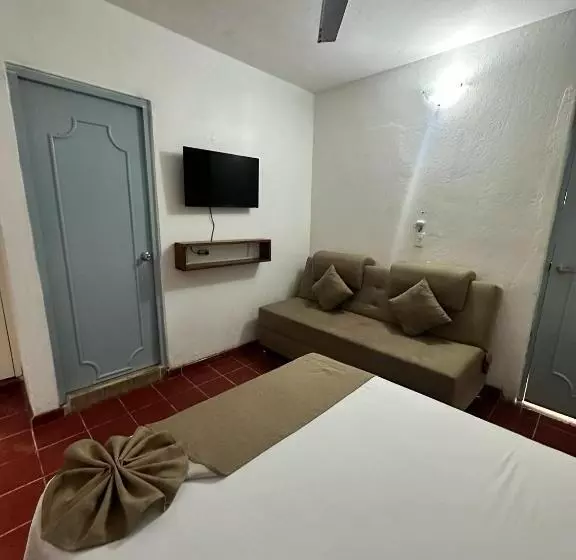 Creta Hotel & Suites