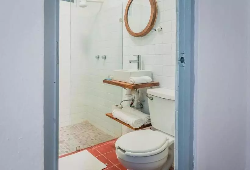 Creta Hotel & Suites