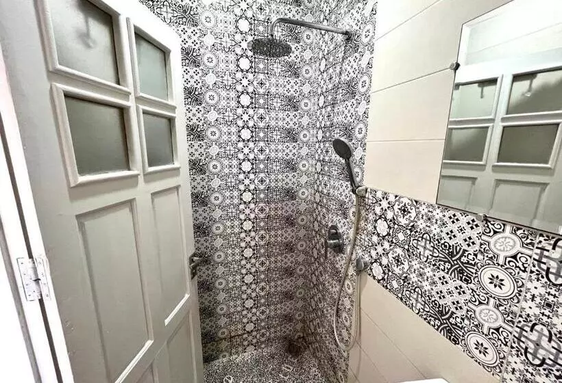 Hotelli Big Blue Guest House