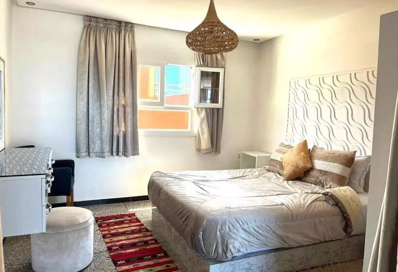 Hotelli Big Blue Guest House