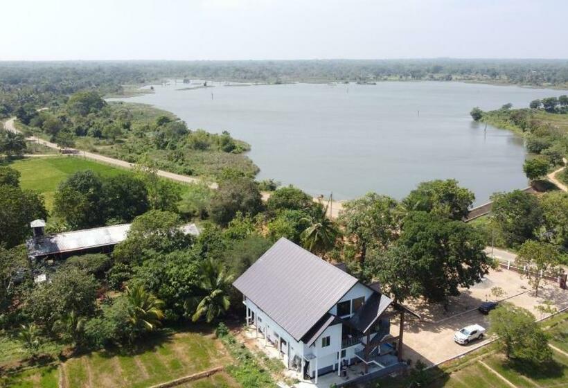 Hotel Relax Lake View Resort