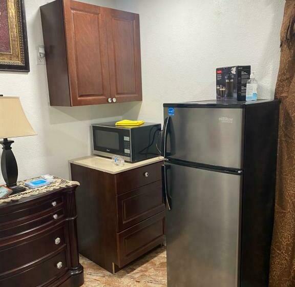 פנסיון Paradise Oasis1