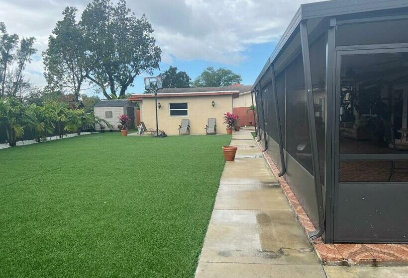 פנסיון Paradise Oasis1