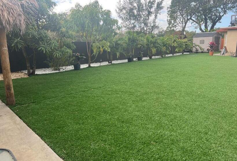 פנסיון Paradise Oasis1