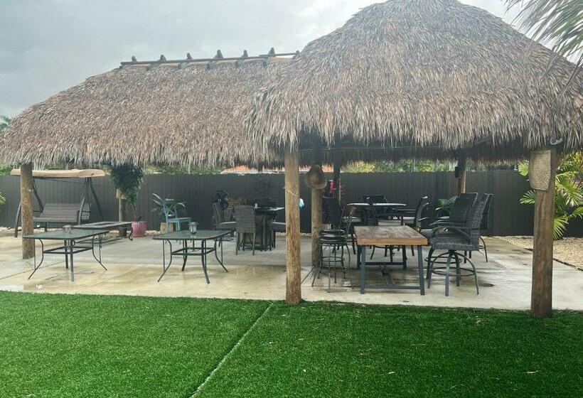 פנסיון Paradise Oasis1