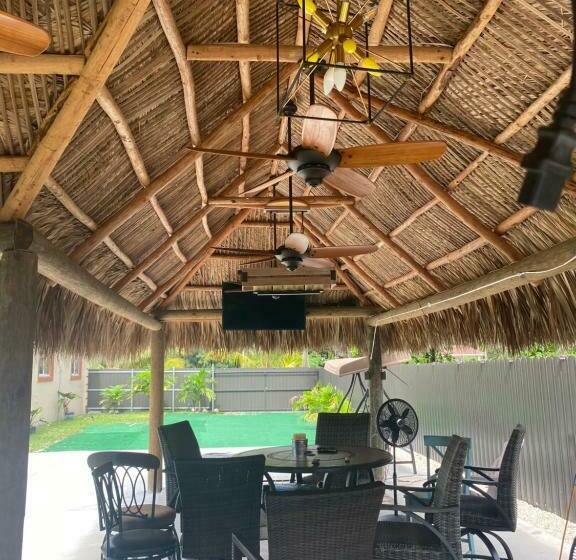 פנסיון Paradise Oasis1