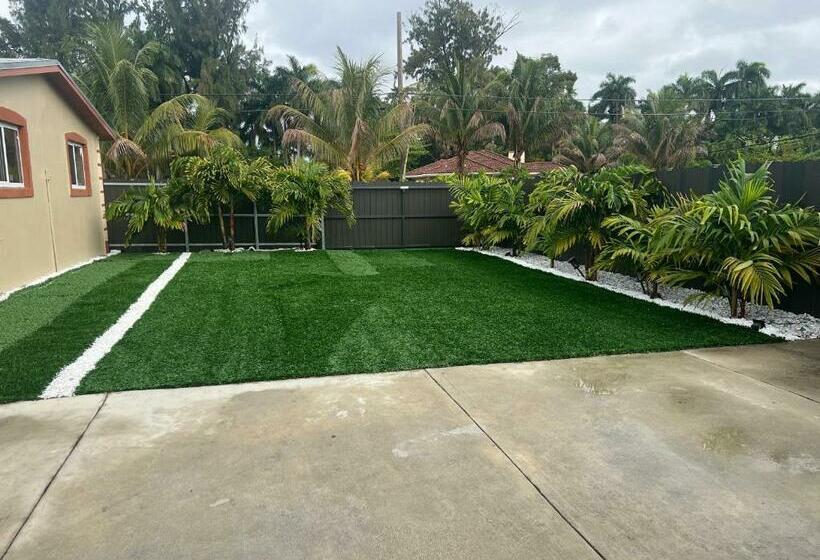 פנסיון Paradise Oasis1