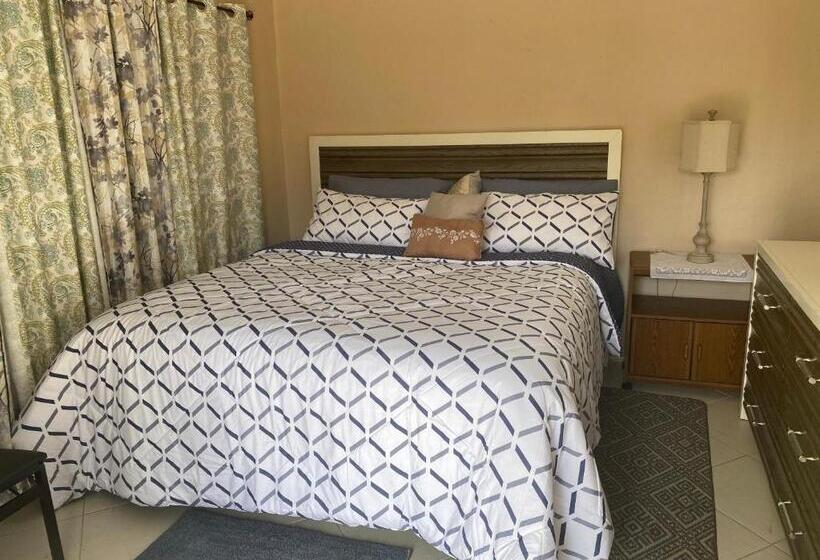 פנסיון Paradise Oasis1