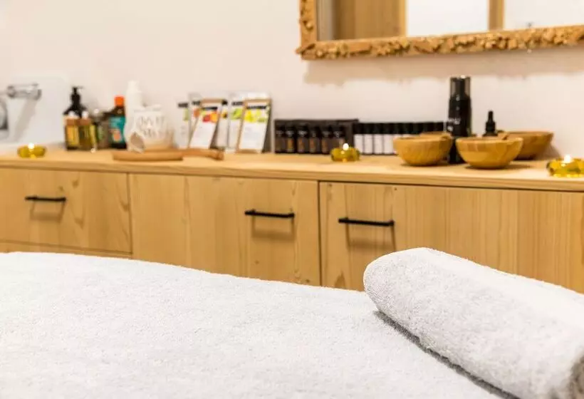 استراحتگاه Aura Relais