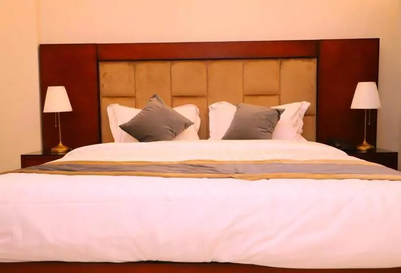 فندق الأفنيوز بالرس