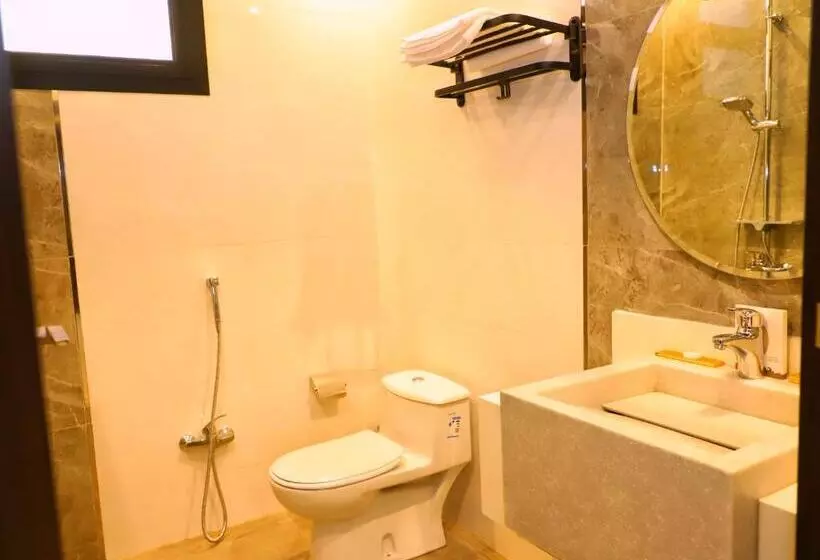 فندق الأفنيوز بالرس