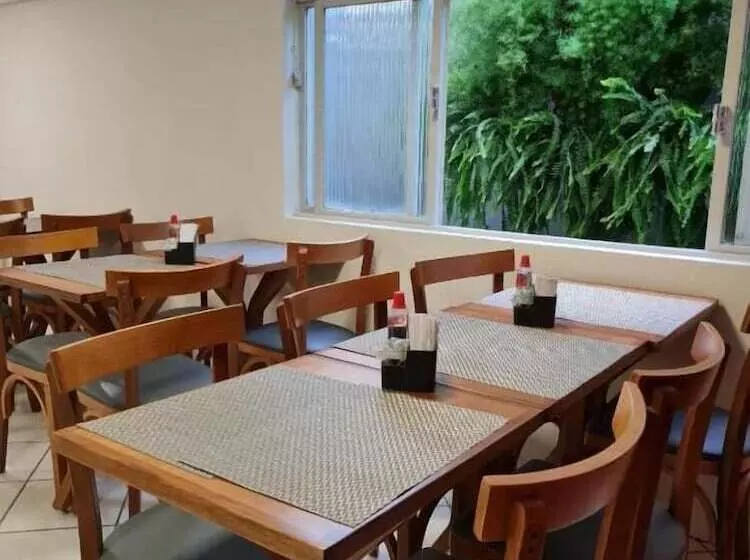 ホテル Arcos Palace