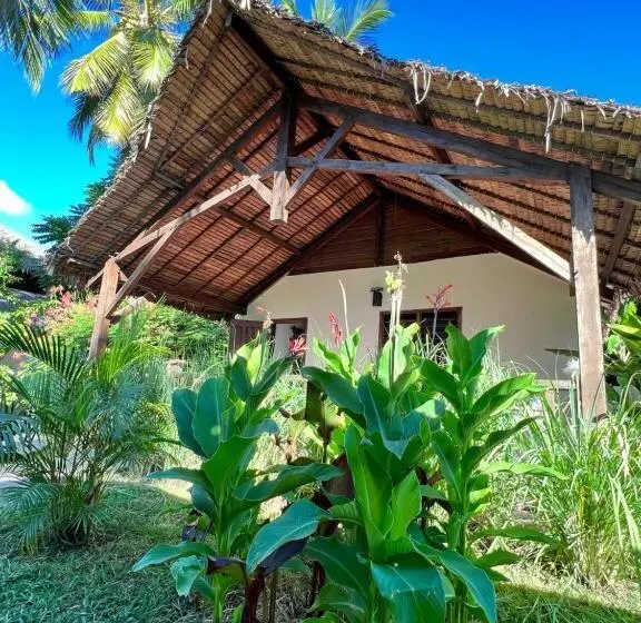 هتل Natshi Lodge