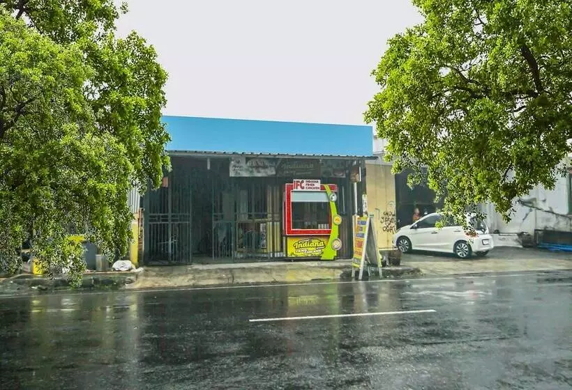 ホテル Spot On 92219 Pondok Karisma Syariah