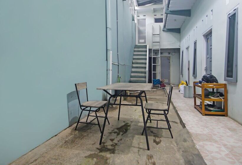 هتل Spot On 92219 Pondok Karisma Syariah