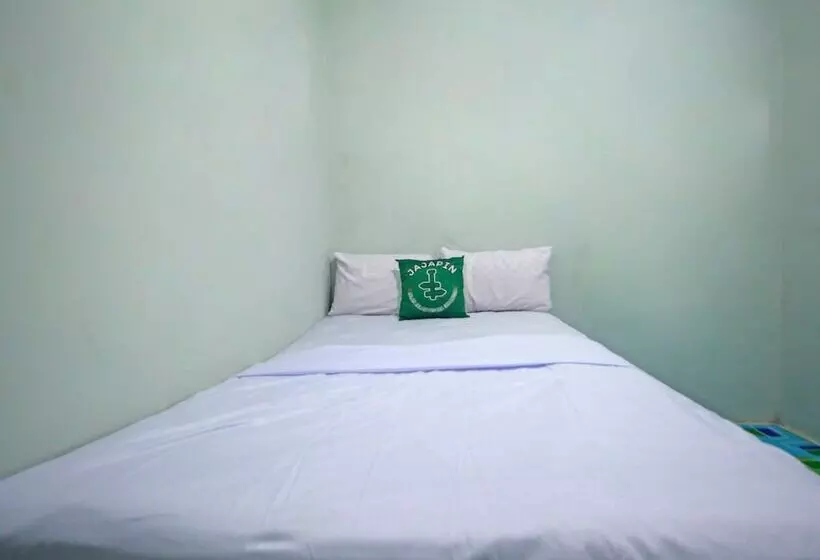 ホテル Spot On 92219 Pondok Karisma Syariah