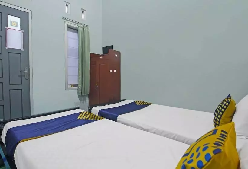 ホテル Spot On 92219 Pondok Karisma Syariah