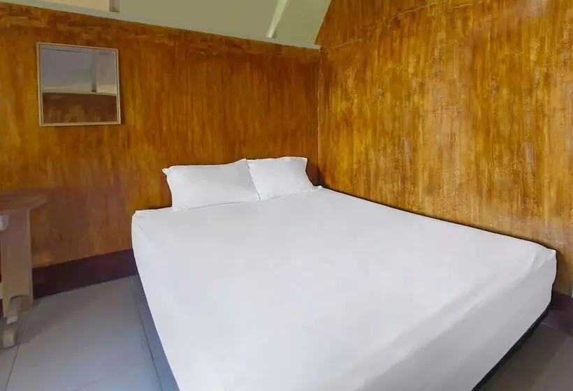 ホテル Spot On 92419 Rejeng Homestay