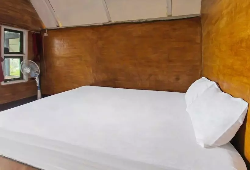 ホテル Spot On 92419 Rejeng Homestay