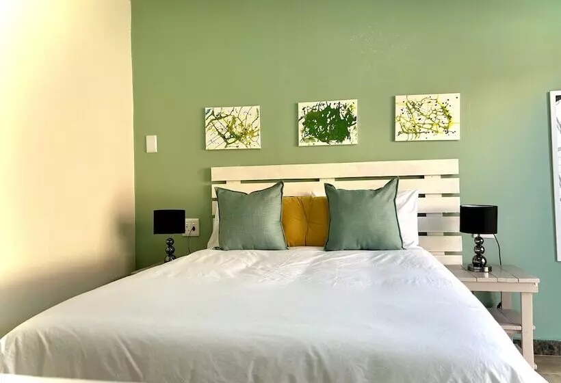 Majatalo Protea Guesthouse