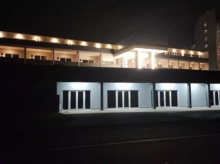 12 Oceans Hotel And Conference Centre