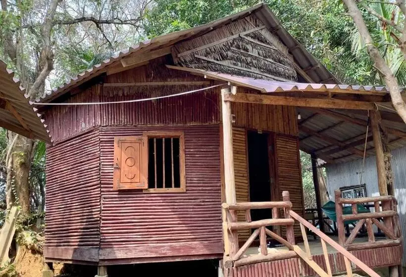 ユースホステル Cocohuts
