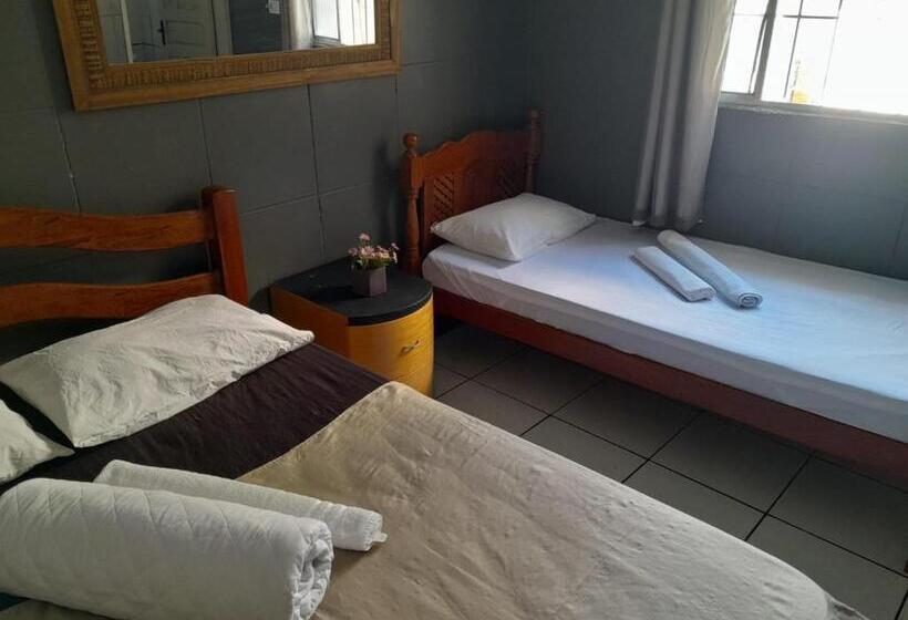 הוסטל Pousada Portobello