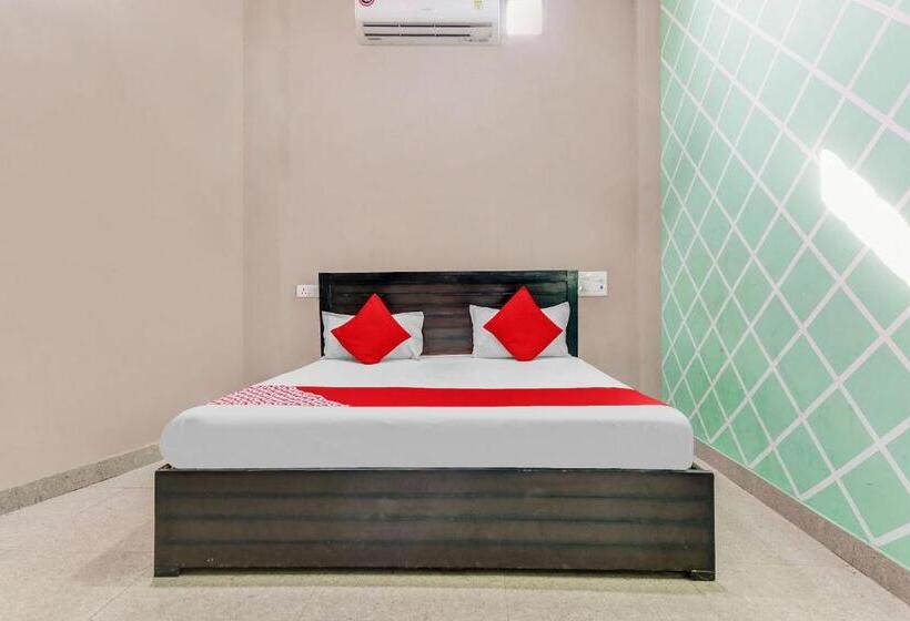 Flagship Hotel Moon Paradise Inn