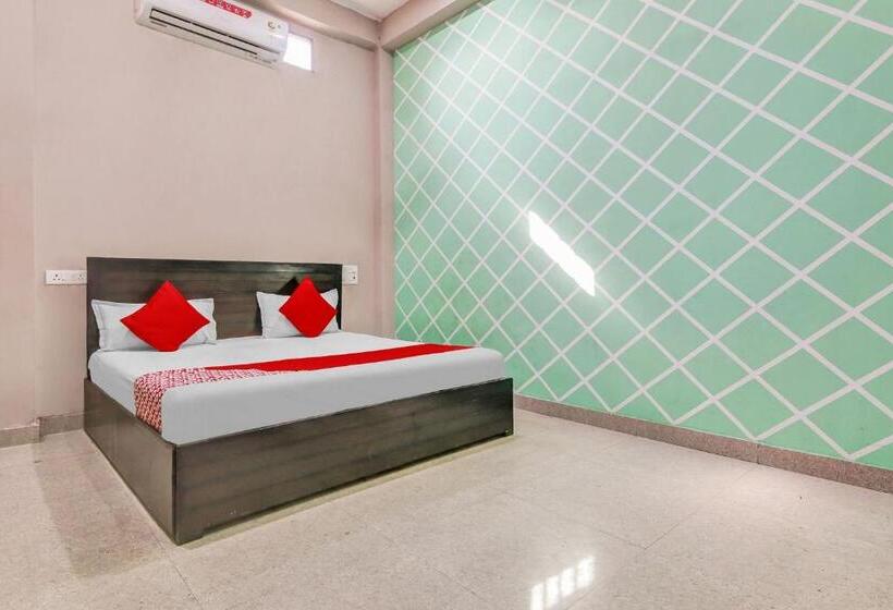 Flagship Hotel Moon Paradise Inn