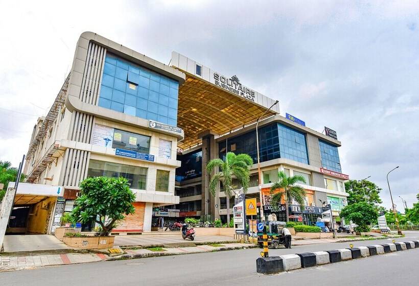 Hotel Fabexpress Solitaire, Surat