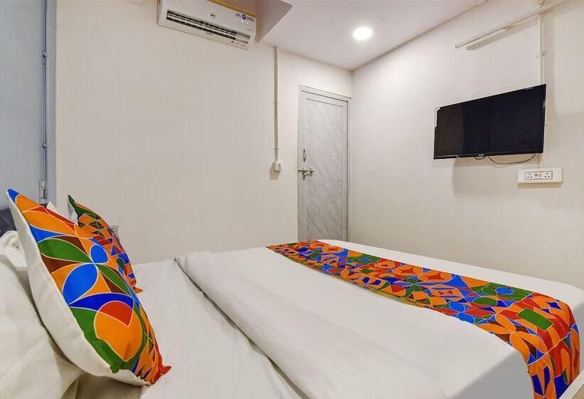 Hotel Fabexpress Solitaire, Surat
